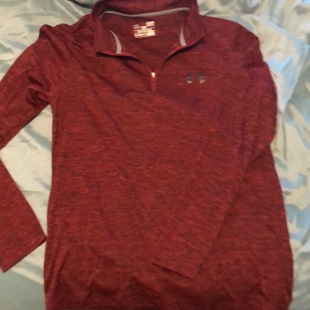 Underarmour long sleeved quarter zip shirt
